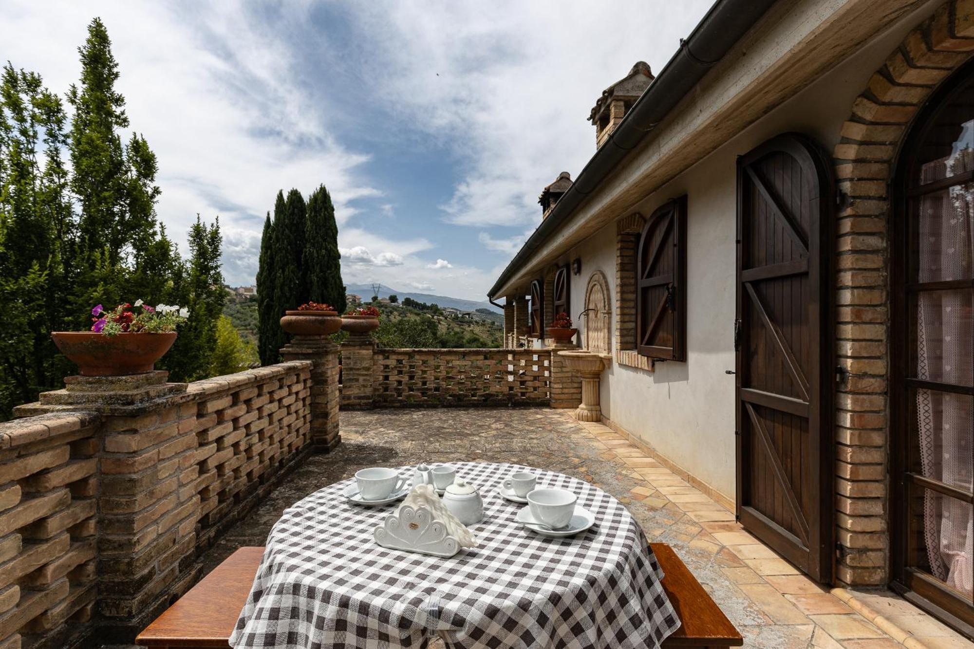B&B Villa Dei Desideri Chieti Exterior photo